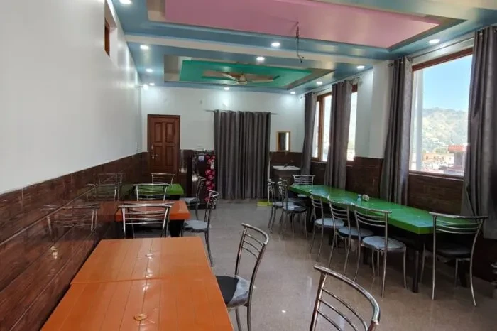 Hotel Gulab Palace Barkot [Restaurant / Dining Area]