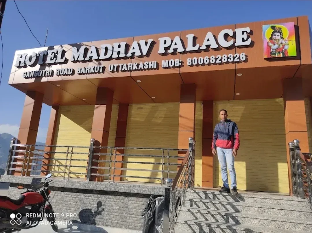 Hotel Madhav Palace Gangotri Road Uttarkashi Barkot [Hotel Front View]