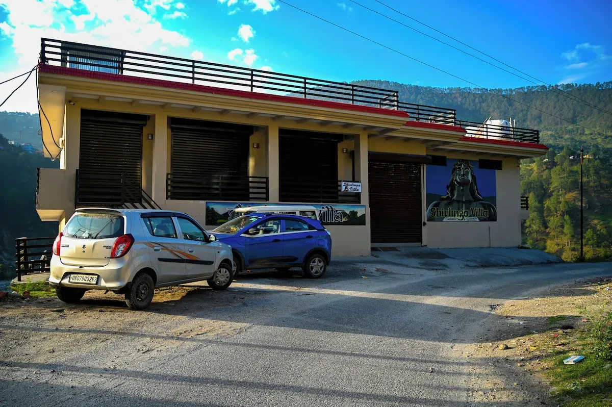 Hotel Shivlinga Villa Barkot [Hotel Entrance]