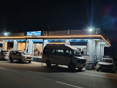 Hotel Yamuna Riverfront Barkot [Parking]