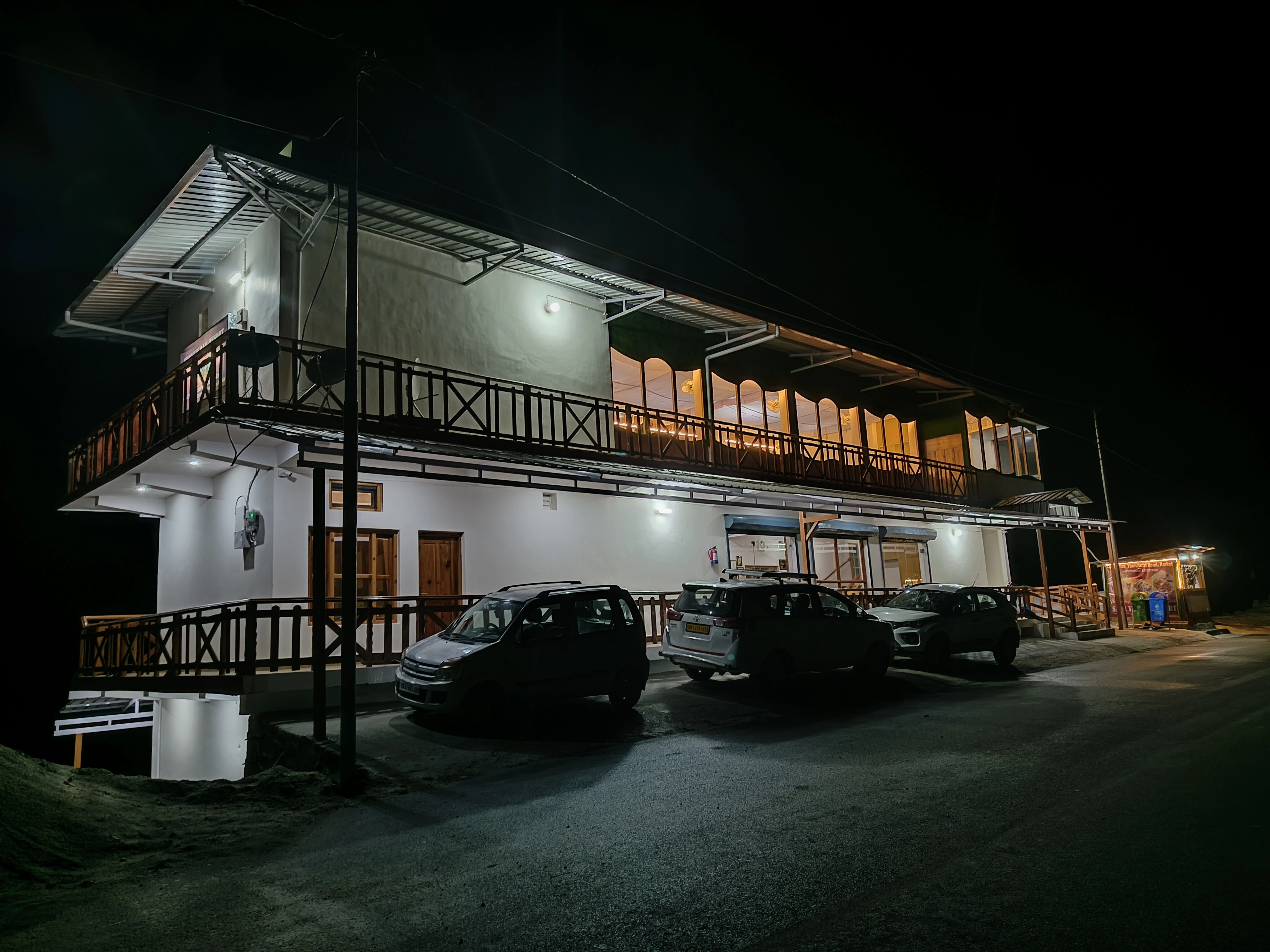 Shri Vikram Resort Barkot [Full View Of Hotel]