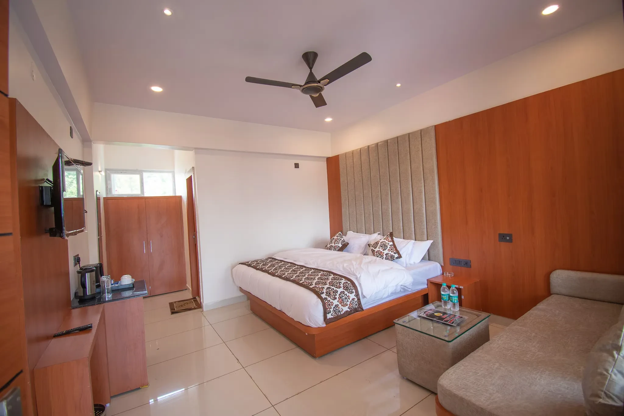 Hotel Devbhoomi Barkot [Flat Screen TV]