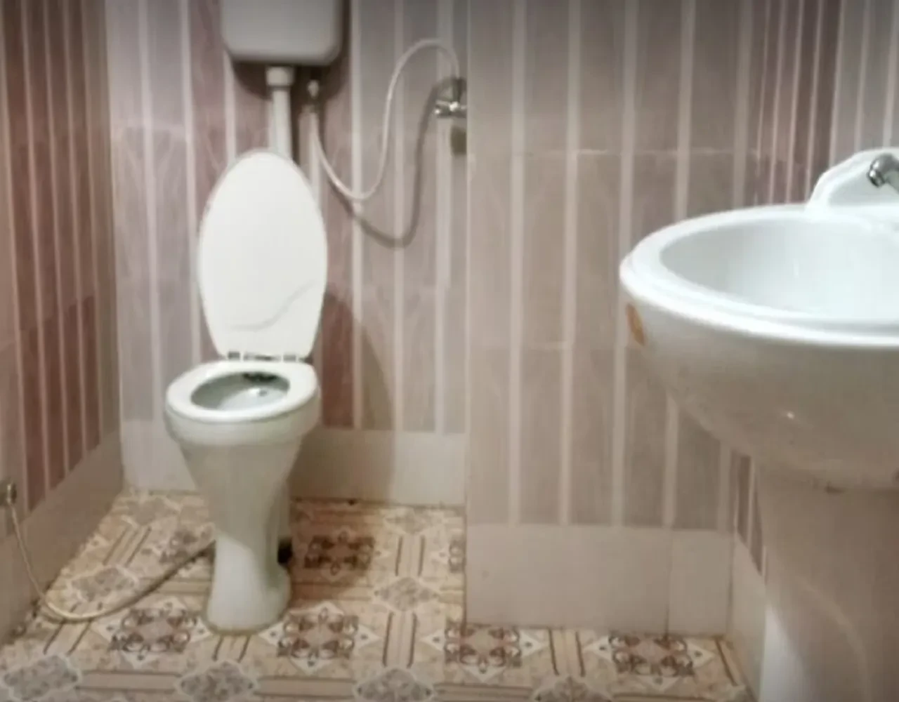 Hotel Namami Gange Syanachatti Yamunotri Barkot [Attached Modern Bathroom With Toilem]