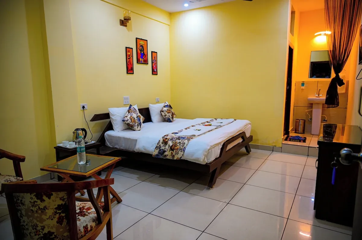 Hotel Shivlinga Villa Barkot [Modern Bed Room]