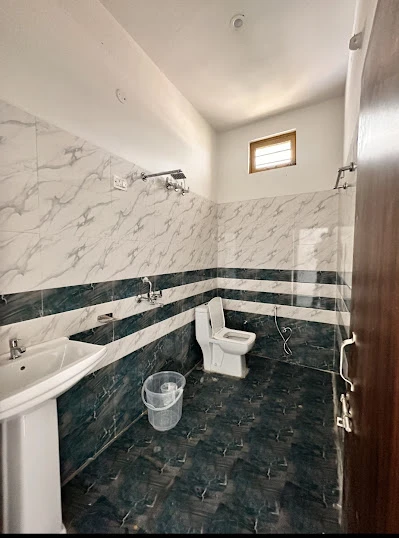 Hotel Yamuna Riverfront Barkot [Attached Bathroom]
