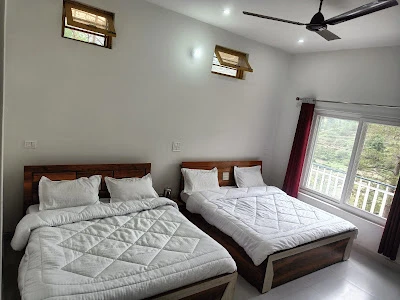 Hotel Yamuna Riverfront Barkot [Quad Room]