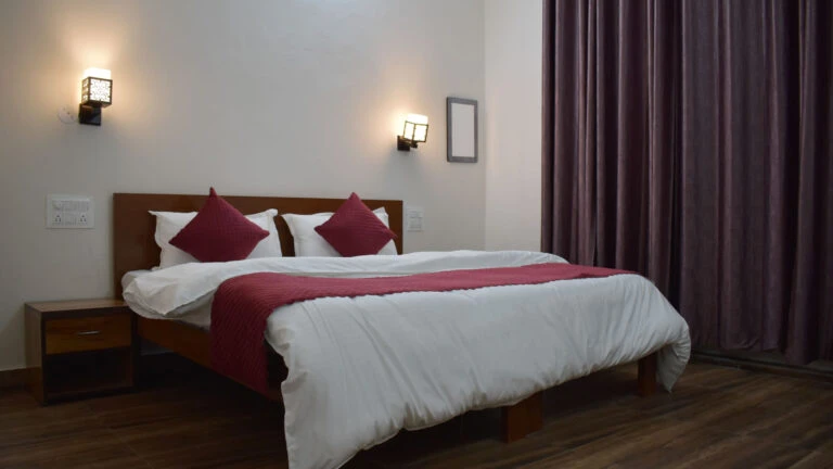 La Monal Hotel Barkot [Duble Bed Room]