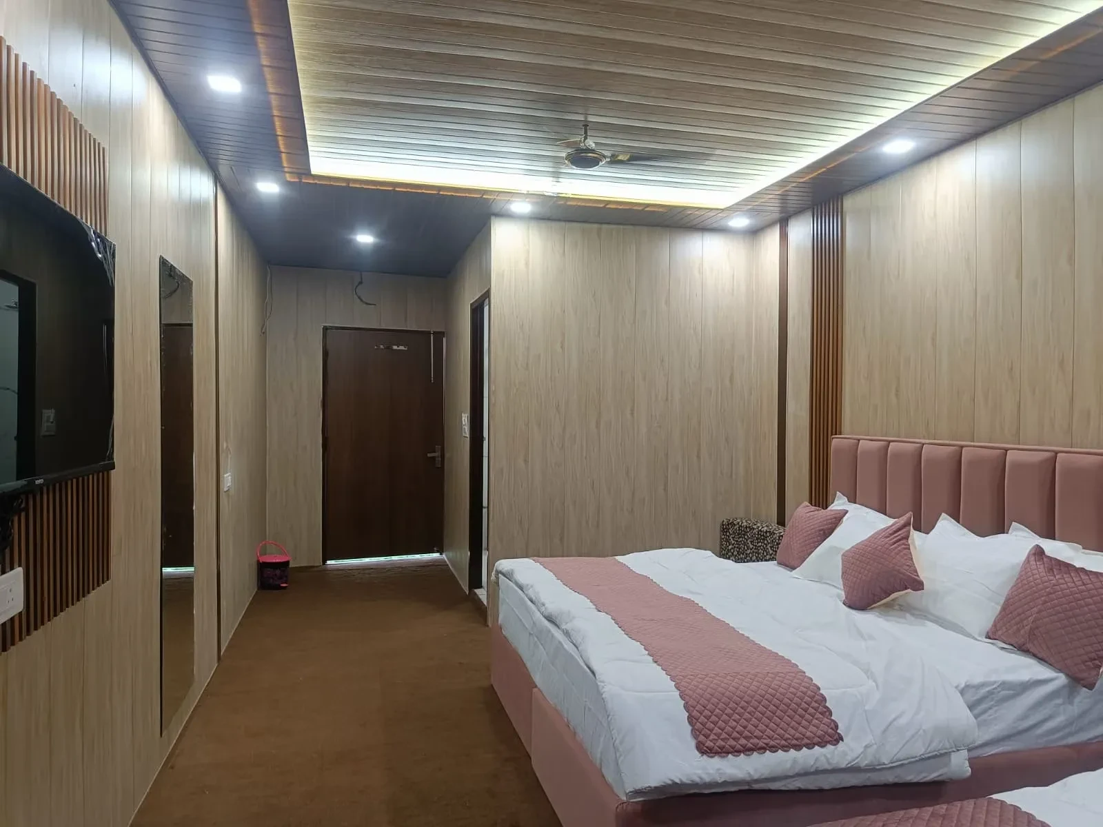 Pavani Resort Barkot Barkot [Full Room View]