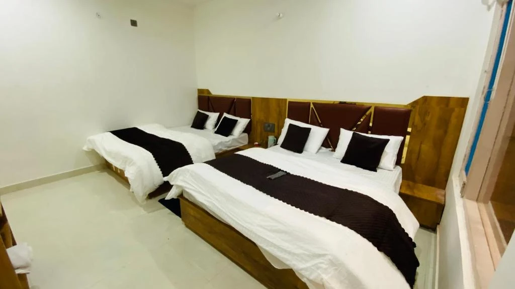 PINE HILLS RESORT & RESTAURANT Barkot [Triple Room]